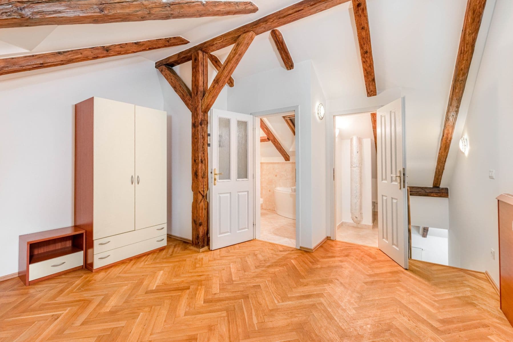 1 bedroom with open-plan kitchen flat for sale, 62 m², Plzeňská, Prague, Prague 1 bedroom with open-plan kitchen flat for sale, 62 m², Plzeňská, Prague, Prague