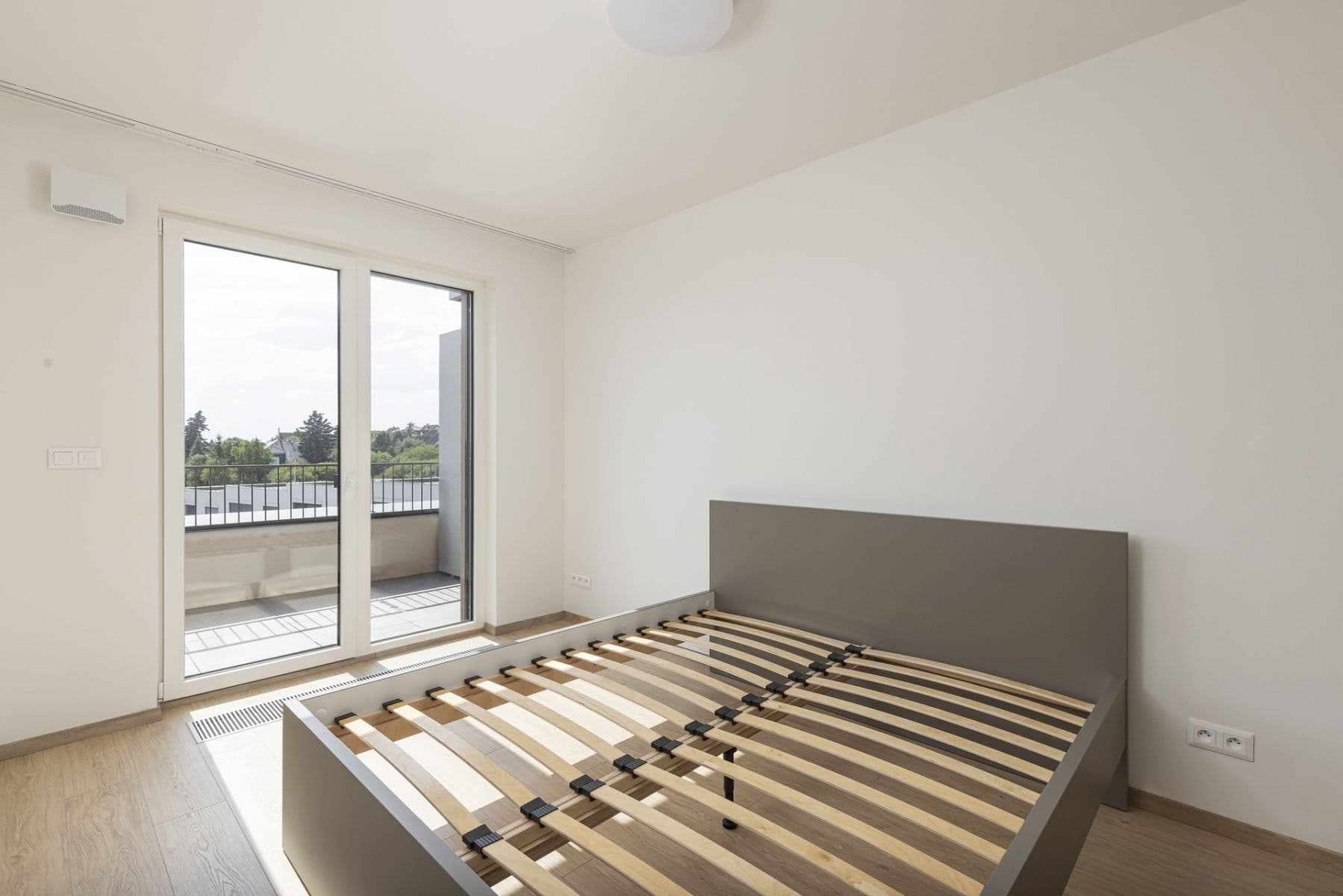 1 bedroom with open-plan kitchen flat to rent, 48 m², Haenkeho, Prague, Prague 1 bedroom with open-plan kitchen flat to rent, 48 m², Haenkeho, Prague, Prague