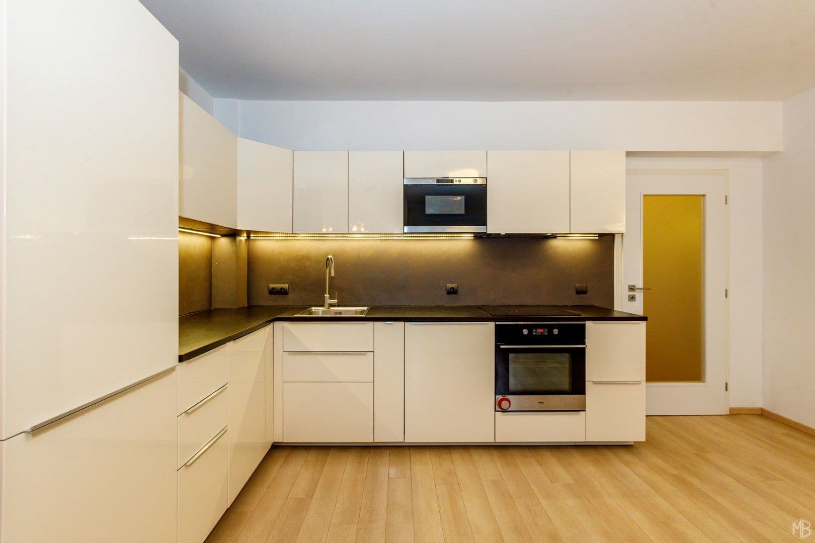 1 bedroom with open-plan kitchen flat to rent, 57 m², Sinkulova, Prague, Prague 1 bedroom with open-plan kitchen flat to rent, 57 m², Sinkulova, Prague, Prague