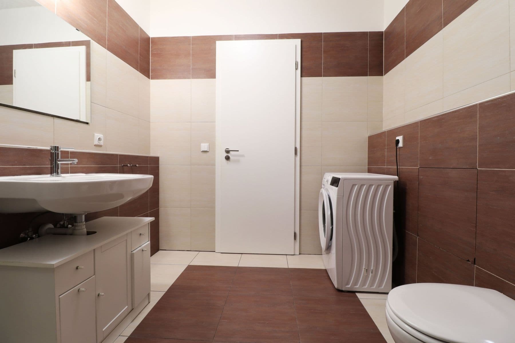 1 bedroom with open-plan kitchen flat to rent, 68 m², Edisonova, Prague, Prague 1 bedroom with open-plan kitchen flat to rent, 68 m², Edisonova, Prague, Prague