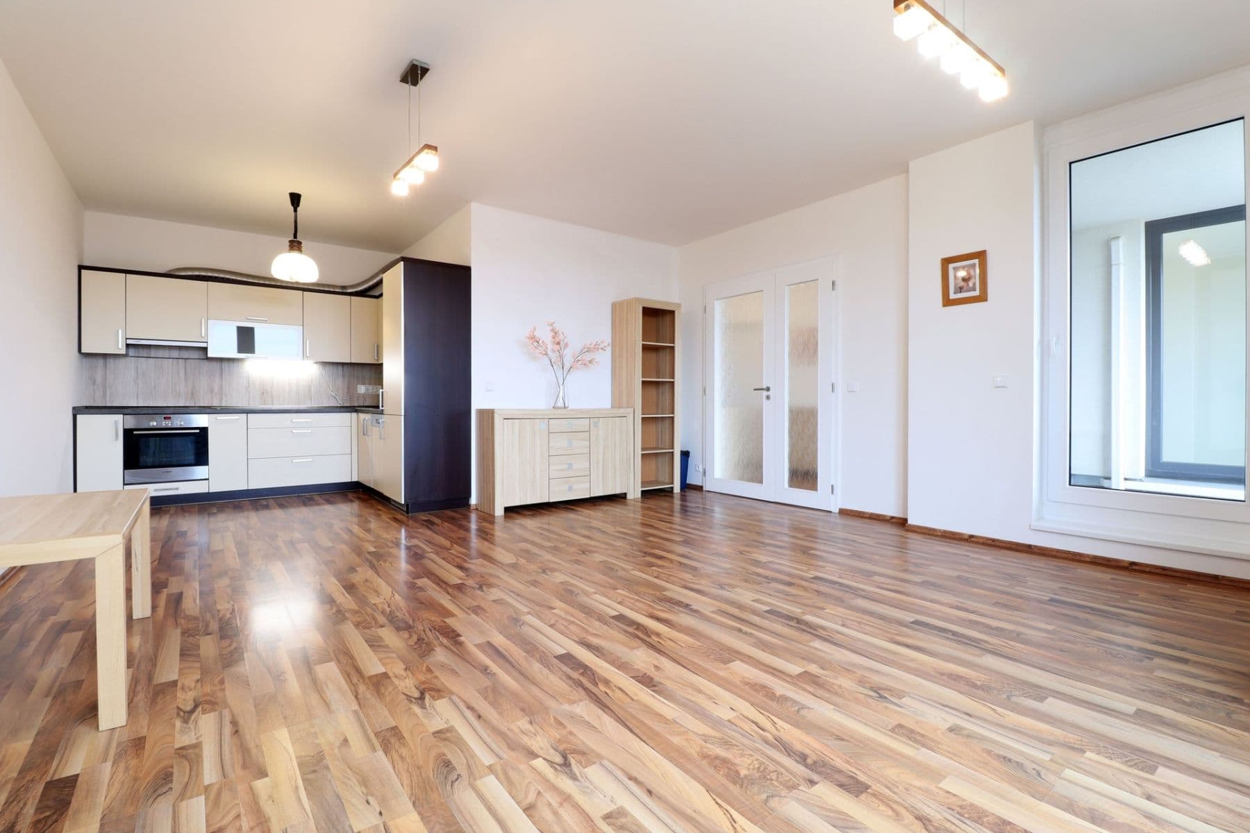 1 bedroom with open-plan kitchen flat to rent, 68 m², Edisonova, Prague, Prague 1 bedroom with open-plan kitchen flat to rent, 68 m², Edisonova, Prague, Prague