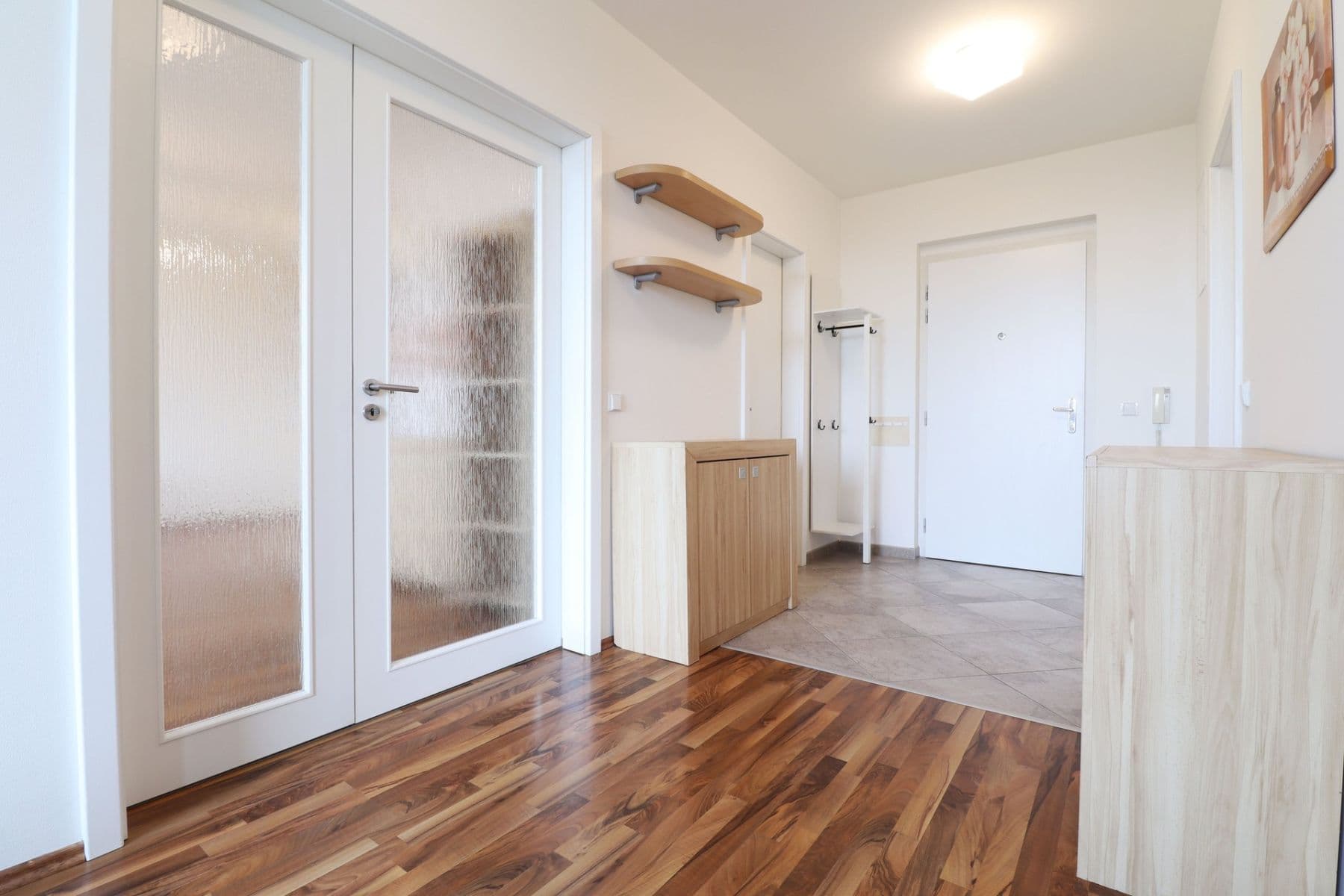 1 bedroom with open-plan kitchen flat to rent, 68 m², Edisonova, Prague, Prague 1 bedroom with open-plan kitchen flat to rent, 68 m², Edisonova, Prague, Prague