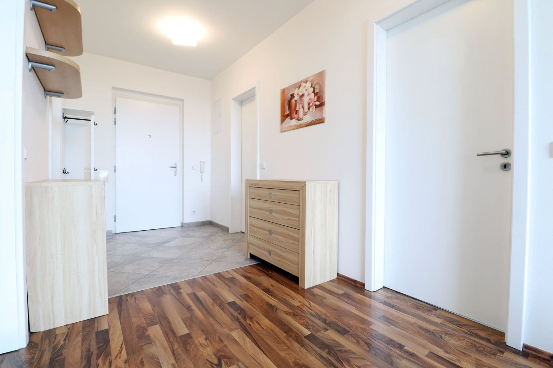 1 bedroom with open-plan kitchen flat to rent, 68 m², Edisonova, Prague, Prague 1 bedroom with open-plan kitchen flat to rent, 68 m², Edisonova, Prague, Prague