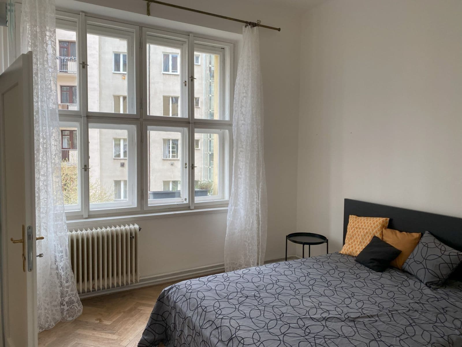 1 bedroom with open-plan kitchen flat to rent, 39 m², Jugoslávských partyzánů, Prague, Prague 1 bedroom with open-plan kitchen flat to rent, 39 m², Jugoslávských partyzánů, Prague, Prague