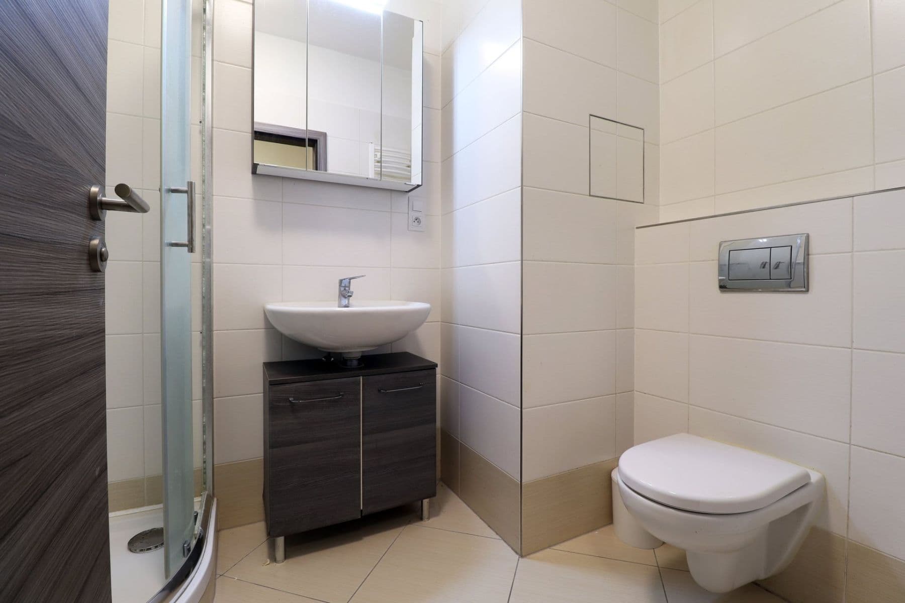 Studio flat to rent, 35 m², Hlučkova, Prague, Prague Studio flat to rent, 35 m², Hlučkova, Prague, Prague