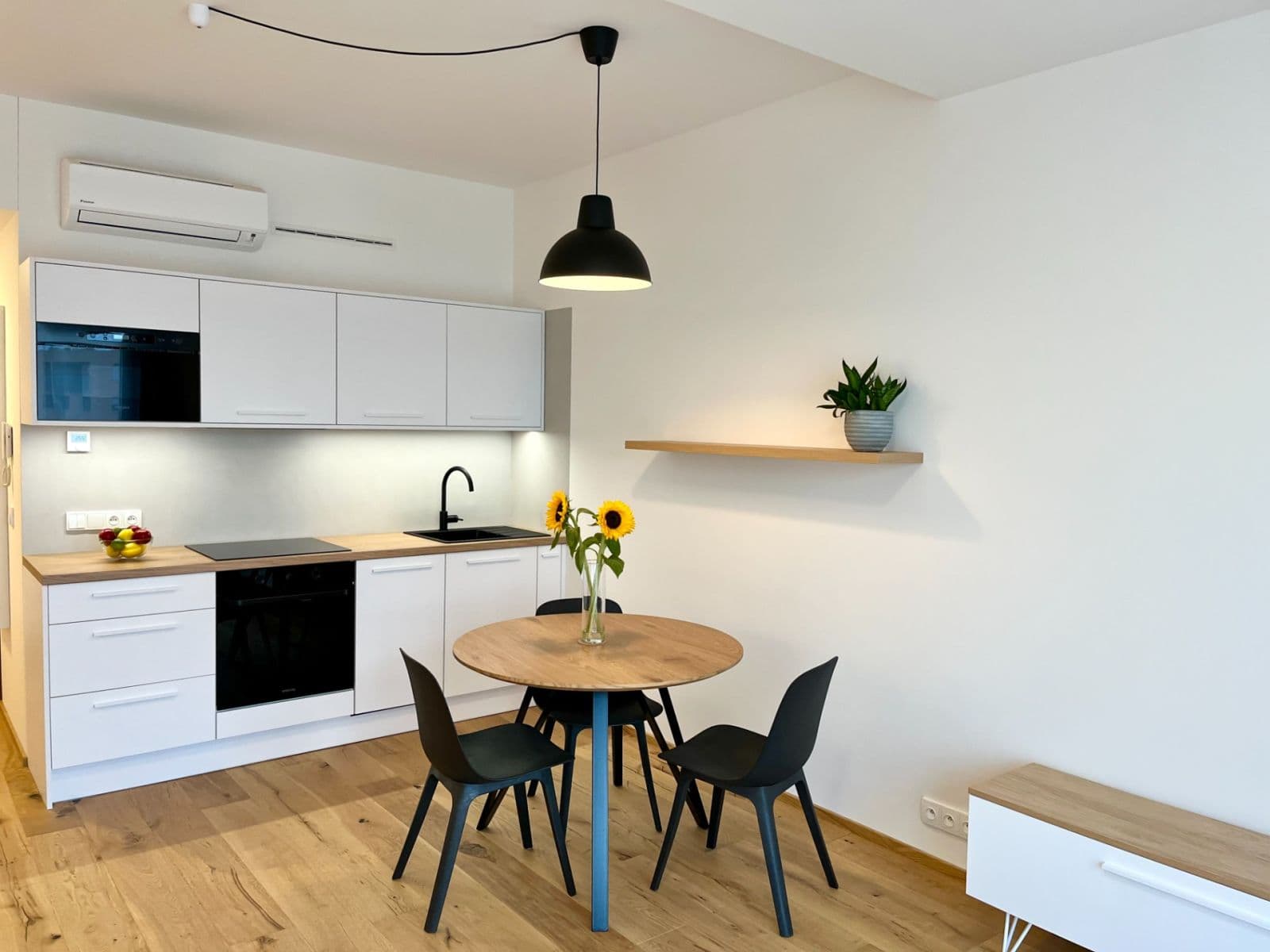 Studio flat to rent, 33 m², Křižíkova, Prague, Prague Studio flat to rent, 33 m², Křižíkova, Prague, Prague