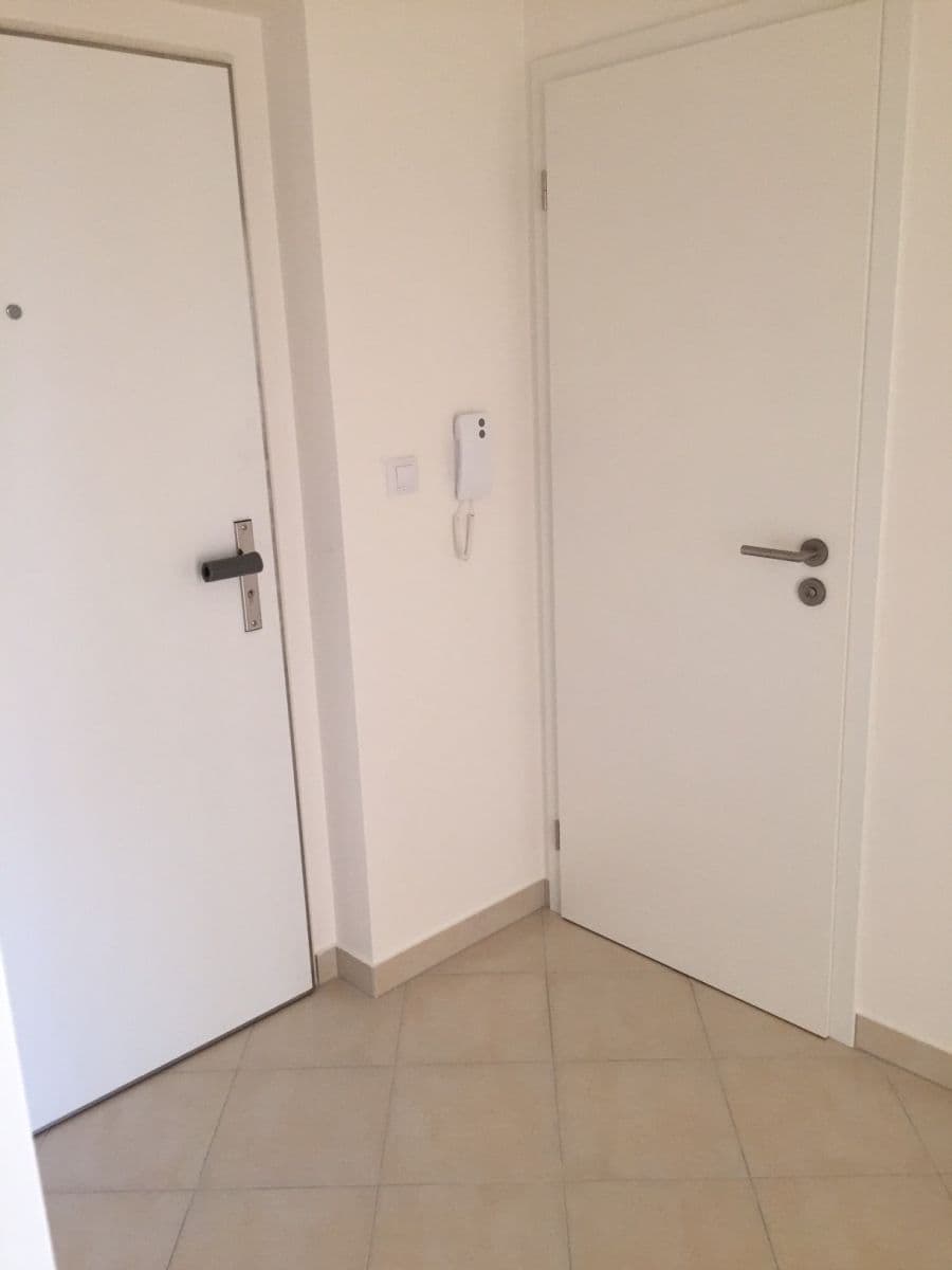 Studio flat to rent, 35 m², Modenská, Prague, Prague Studio flat to rent, 35 m², Modenská, Prague, Prague