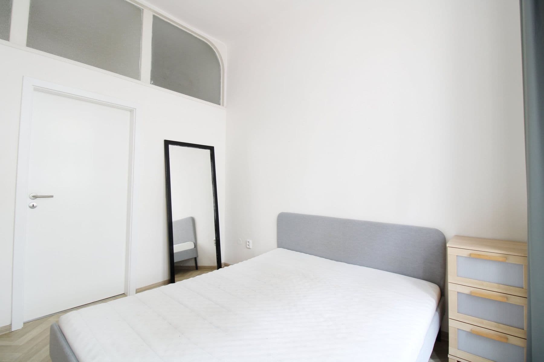 1 bedroom with open-plan kitchen flat to rent, 41 m², Neklanova, Prague, Prague 1 bedroom with open-plan kitchen flat to rent, 41 m², Neklanova, Prague, Prague