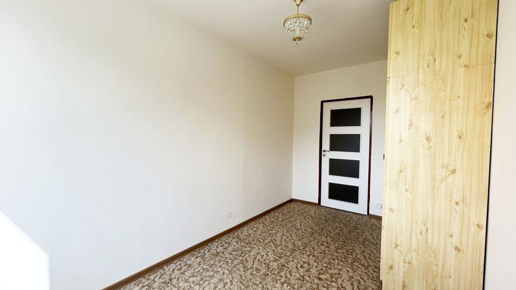 1 bedroom with open-plan kitchen flat to rent, 52 m², Vikova, Slaný, Středočeský Region 1 bedroom with open-plan kitchen flat to rent, 52 m², Vikova, Slaný, Středočeský Region