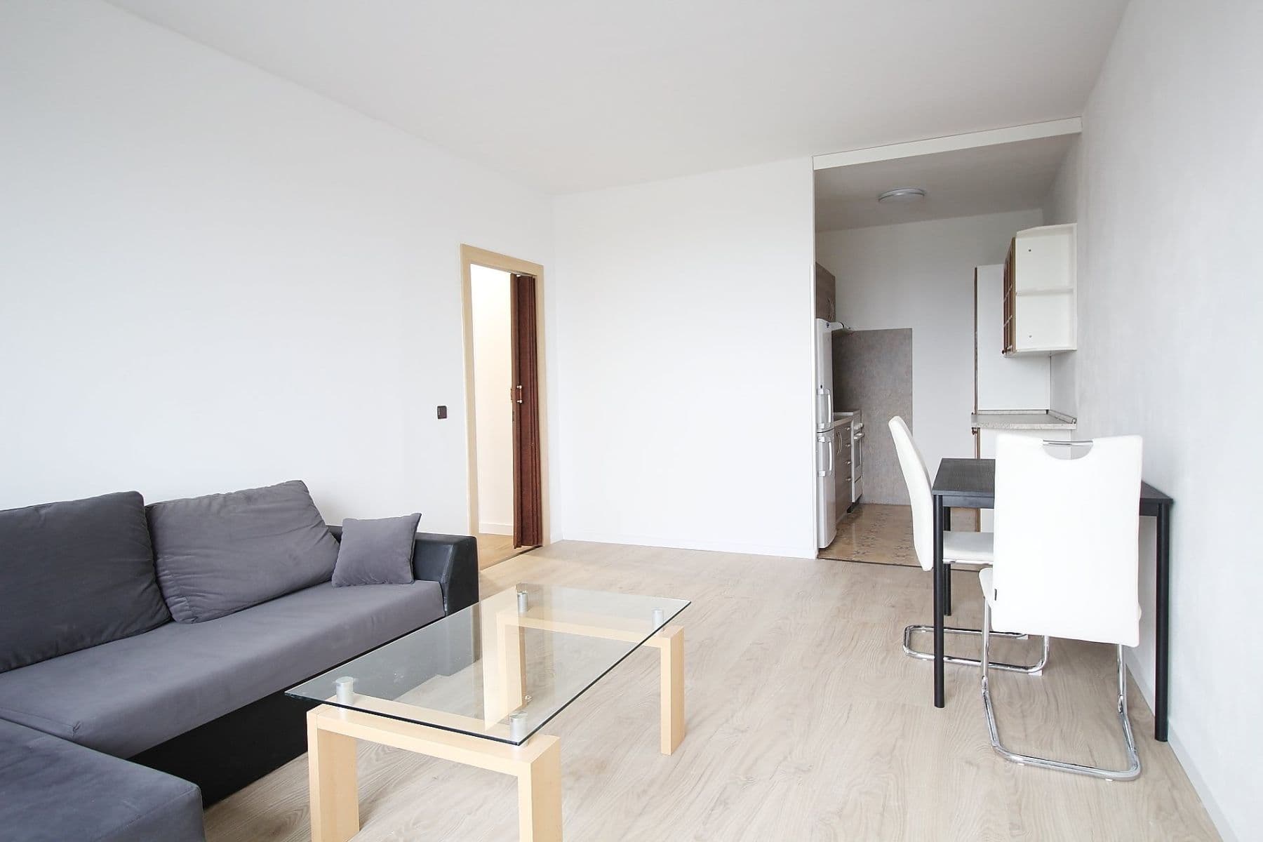 1 bedroom with open-plan kitchen flat to rent, 42 m², sídl. U Cukrovaru, Kralupy nad Vltavou, Středočeský Region 1 bedroom with open-plan kitchen flat to rent, 42 m², sídl. U Cukrovaru, Kralupy nad Vltavou, Středočeský Region