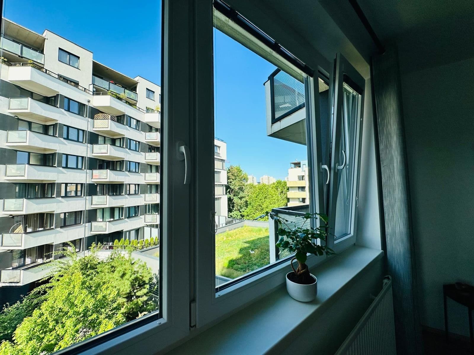 1 bedroom with open-plan kitchen flat to rent, 58 m², Makedonská, Prague, Prague 1 bedroom with open-plan kitchen flat to rent, 58 m², Makedonská, Prague, Prague