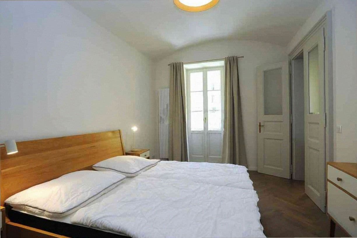 1 bedroom with open-plan kitchen flat to rent, 84 m², Valentinská, Prague, Prague 1 bedroom with open-plan kitchen flat to rent, 84 m², Valentinská, Prague, Prague