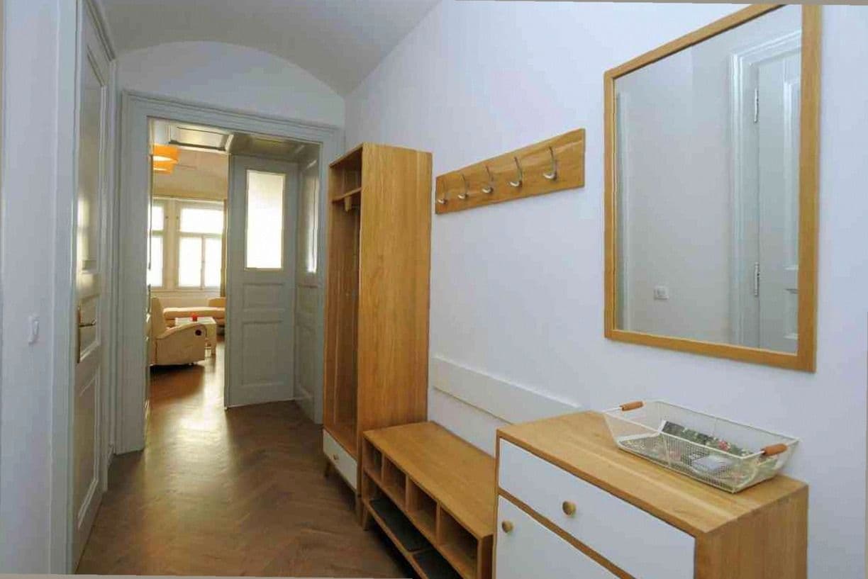 1 bedroom with open-plan kitchen flat to rent, 84 m², Valentinská, Prague, Prague 1 bedroom with open-plan kitchen flat to rent, 84 m², Valentinská, Prague, Prague