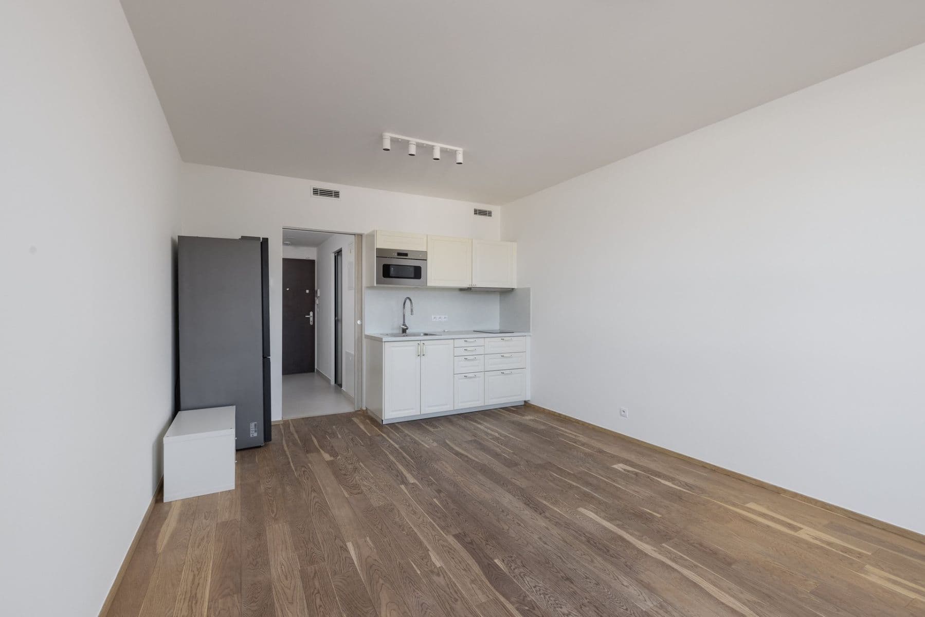 Studio flat to rent, 33 m², Kurta Konráda, Prague, Prague Studio flat to rent, 33 m², Kurta Konráda, Prague, Prague