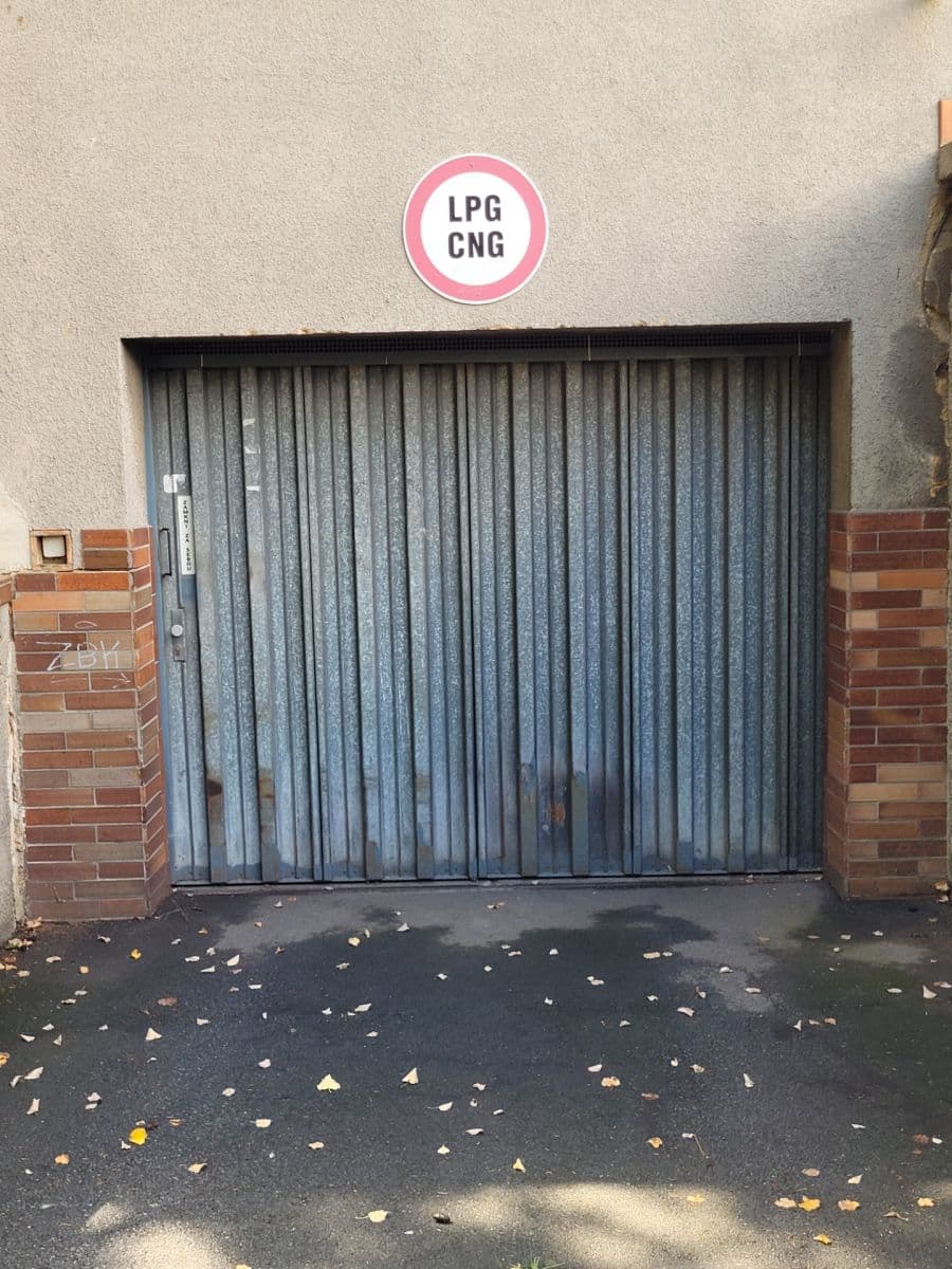 garage to rent, 14 m², Brožíkova, Plzeň, Plzeňský Region garage to rent, 14 m², Brožíkova, Plzeň, Plzeňský Region