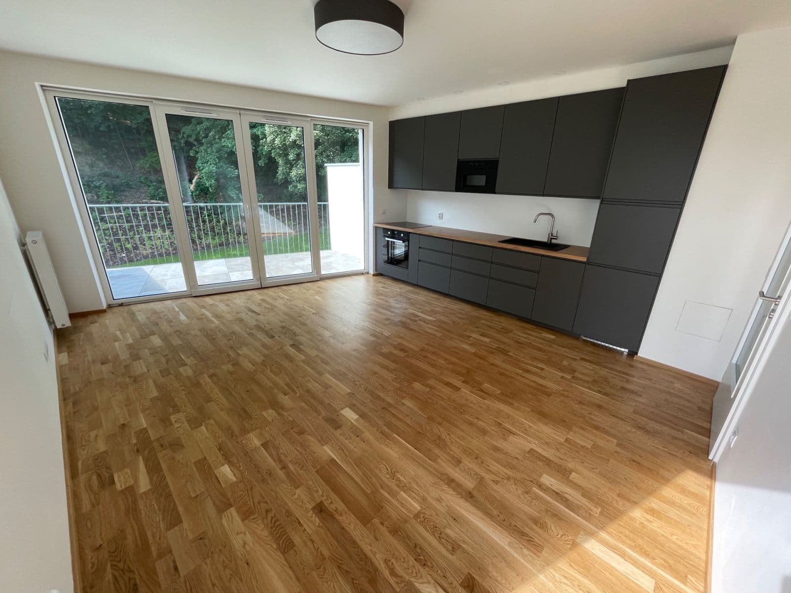1 bedroom with open-plan kitchen flat to rent, 49 m², Na Neklance, Prague, Prague 1 bedroom with open-plan kitchen flat to rent, 49 m², Na Neklance, Prague, Prague