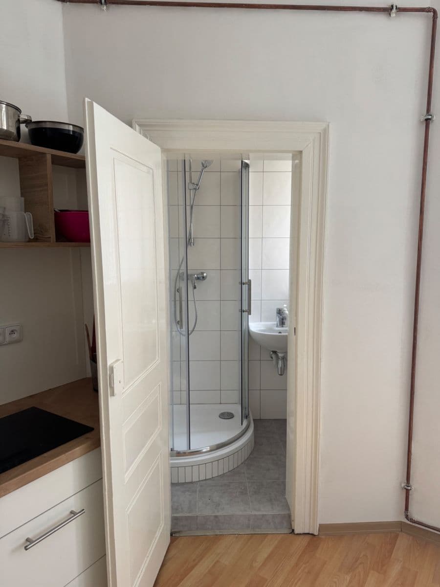 Studio flat to rent, 26 m², Bulharská, Prague, Prague Studio flat to rent, 26 m², Bulharská, Prague, Prague