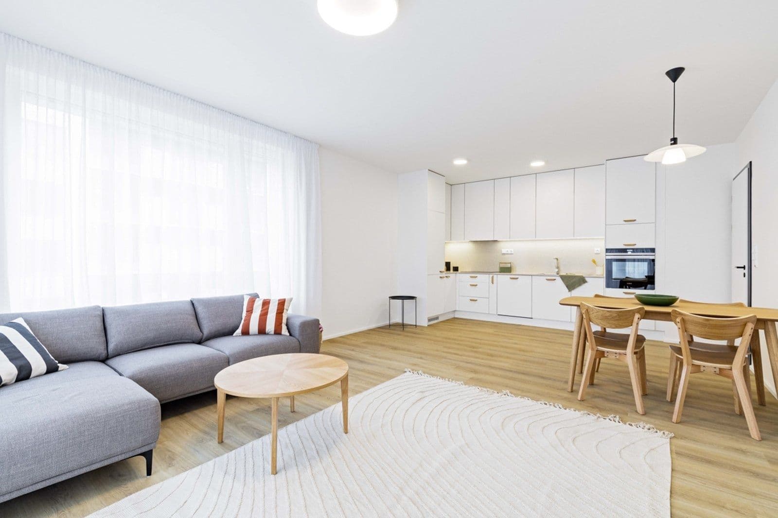2 bedroom with open-plan kitchen flat to rent, 84 m², U Pergamenky, Prague, Prague 2 bedroom with open-plan kitchen flat to rent, 84 m², U Pergamenky, Prague, Prague