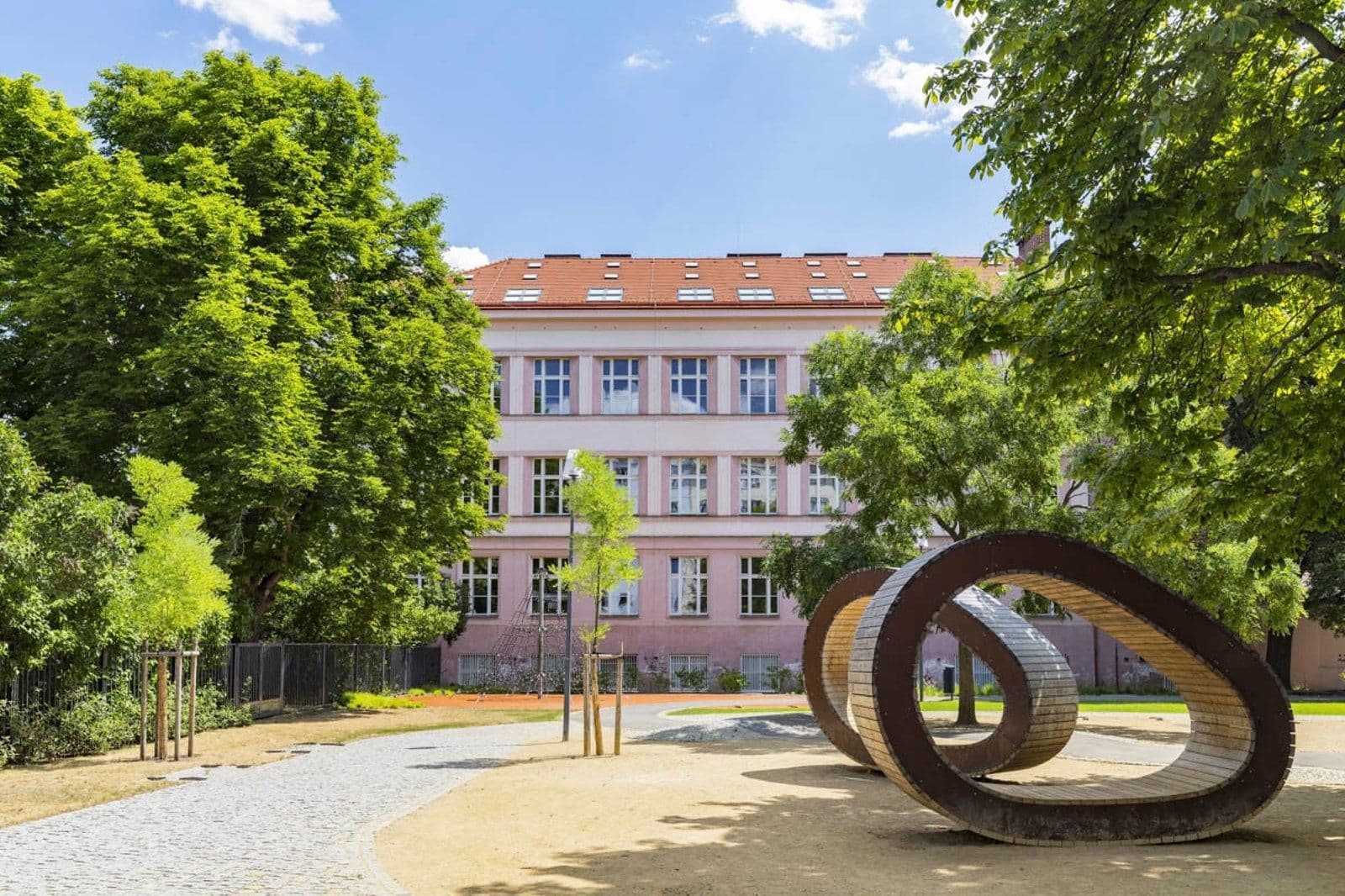 2 bedroom with open-plan kitchen flat to rent, 84 m², U Pergamenky, Prague, Prague 2 bedroom with open-plan kitchen flat to rent, 84 m², U Pergamenky, Prague, Prague