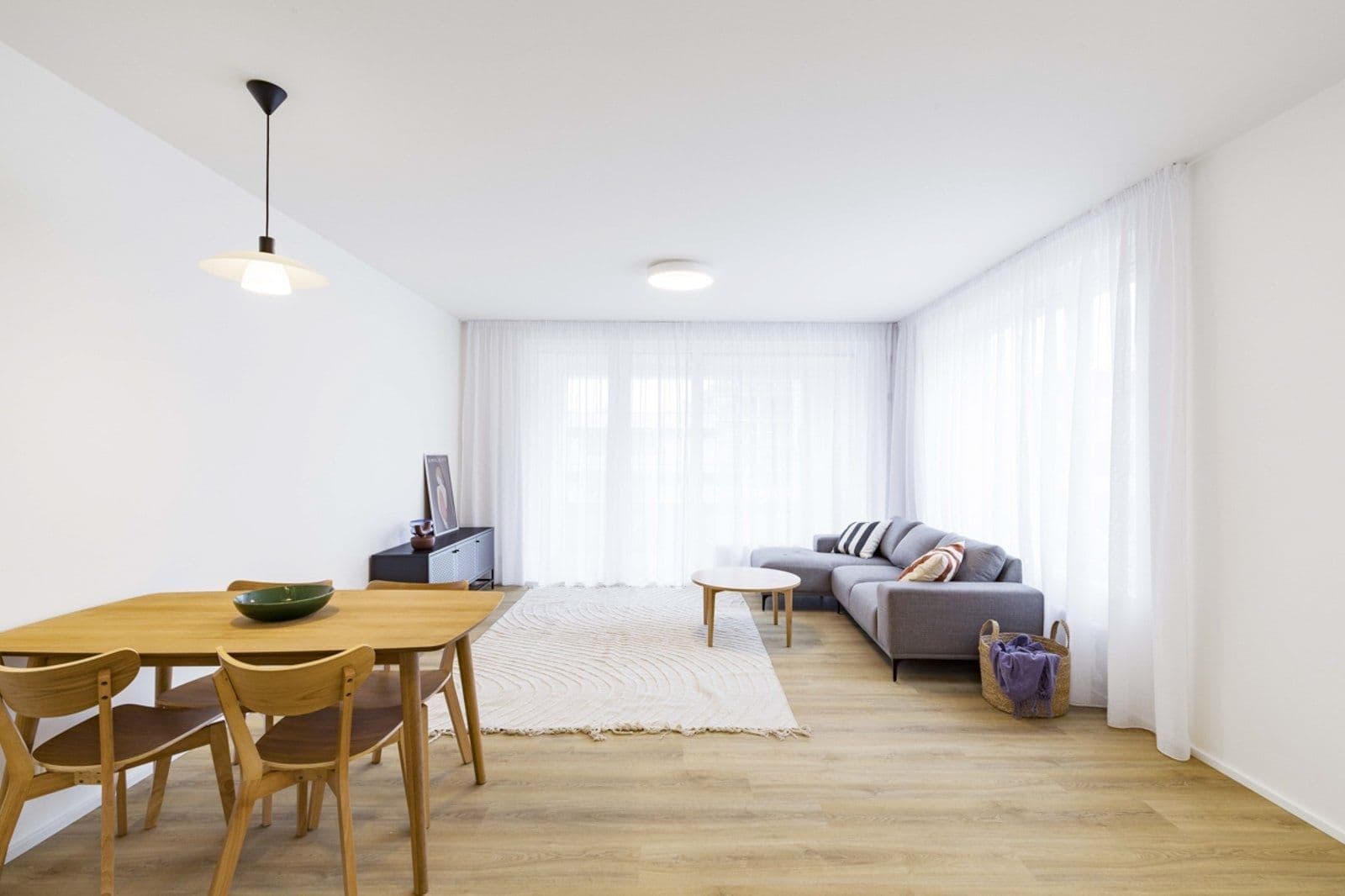 2 bedroom with open-plan kitchen flat to rent, 84 m², U Pergamenky, Prague, Prague 2 bedroom with open-plan kitchen flat to rent, 84 m², U Pergamenky, Prague, Prague
