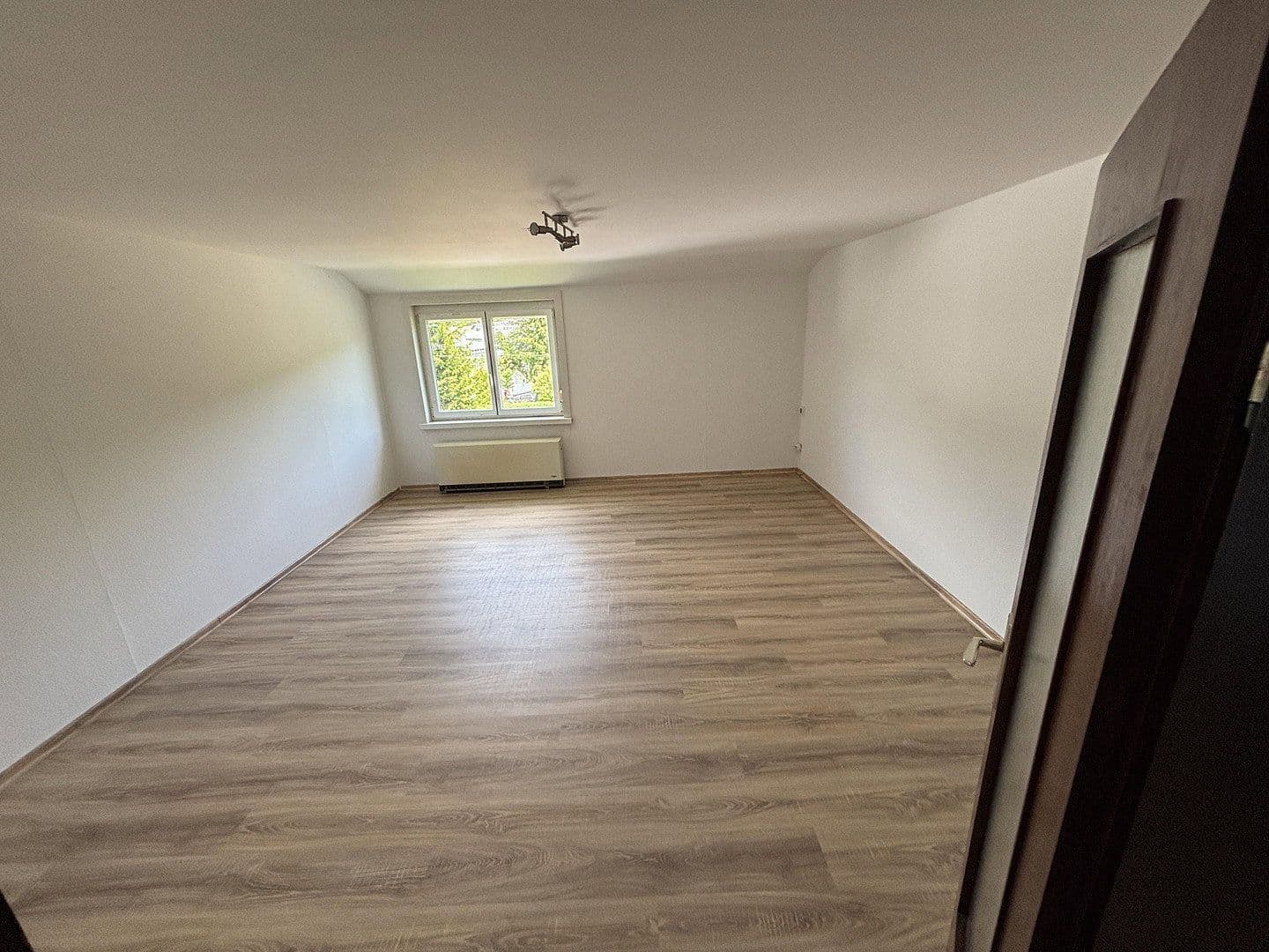 2 bedroom with open-plan kitchen flat to rent, 115 m², Straßberg, Baden-Württemberg 2 bedroom with open-plan kitchen flat to rent, 115 m², Straßberg, Baden-Württemberg