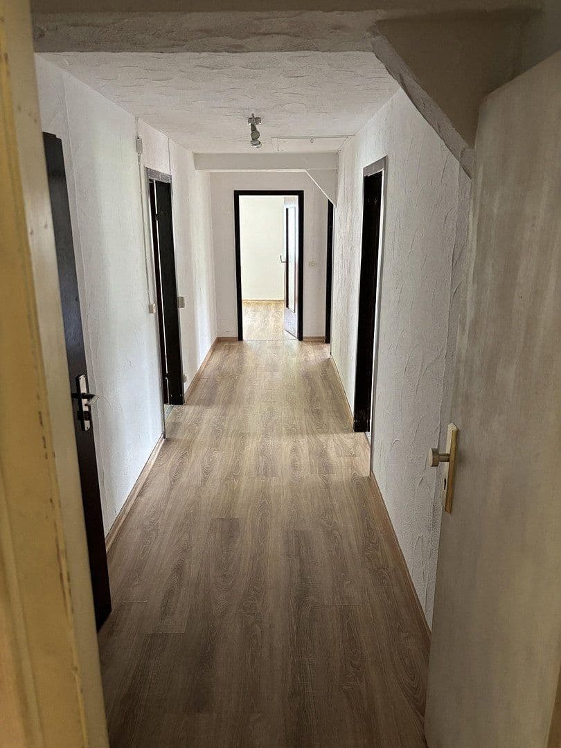 2 bedroom with open-plan kitchen flat to rent, 115 m², Straßberg, Baden-Württemberg 2 bedroom with open-plan kitchen flat to rent, 115 m², Straßberg, Baden-Württemberg