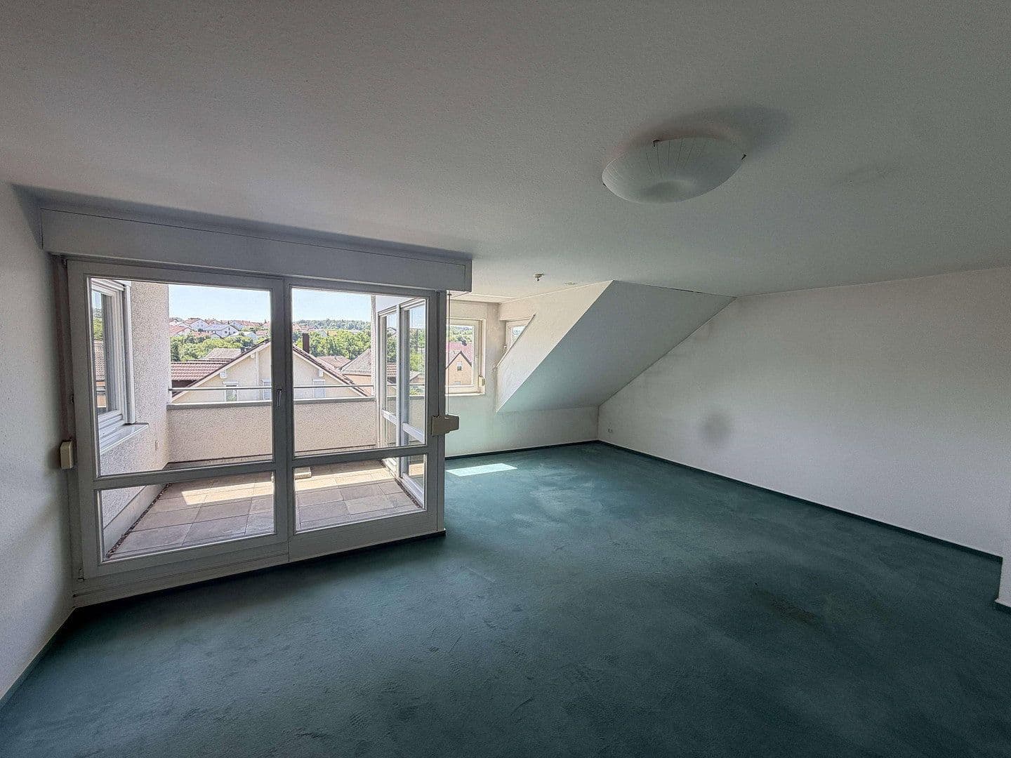 Studio flat to rent, 46 m², Birkenstraße 23, Niefern-Öschelbronn, Baden-Württemberg Studio flat to rent, 46 m², Birkenstraße 23, Niefern-Öschelbronn, Baden-Württemberg