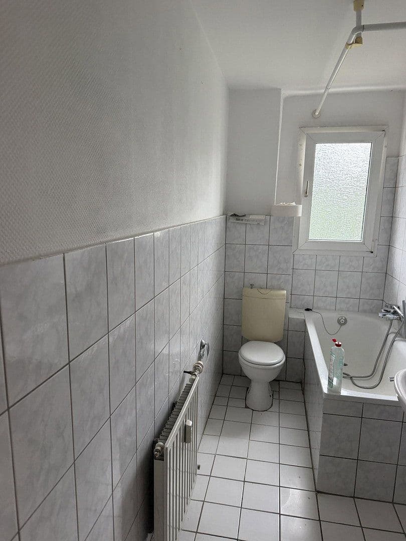 2 bedroom with open-plan kitchen flat to rent, 72 m², Eichstr. 33-35, Oberhausen, North Rhine-Westphalia 2 bedroom with open-plan kitchen flat to rent, 72 m², Eichstr. 33-35, Oberhausen, North Rhine-Westphalia