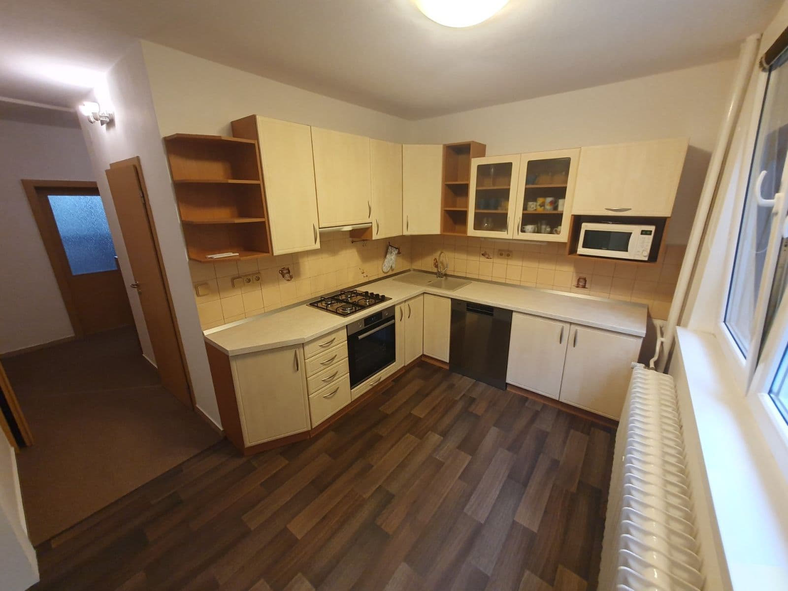 3 bedroom with open-plan kitchen flat to rent, 86 m², Škrétova, Brno, Jihomoravský Region 3 bedroom with open-plan kitchen flat to rent, 86 m², Škrétova, Brno, Jihomoravský Region
