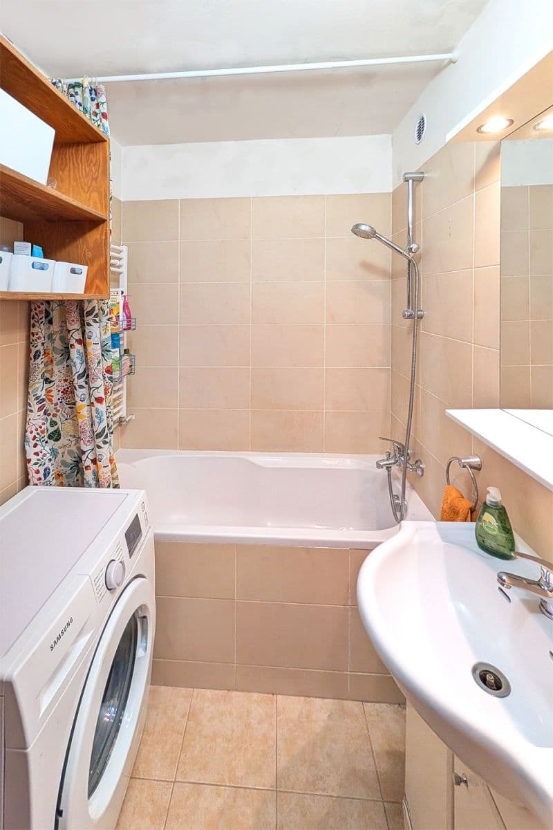 2 bedroom with open-plan kitchen flat for sale, 57 m², Nekvasilova, Prague, Prague 2 bedroom with open-plan kitchen flat for sale, 57 m², Nekvasilova, Prague, Prague