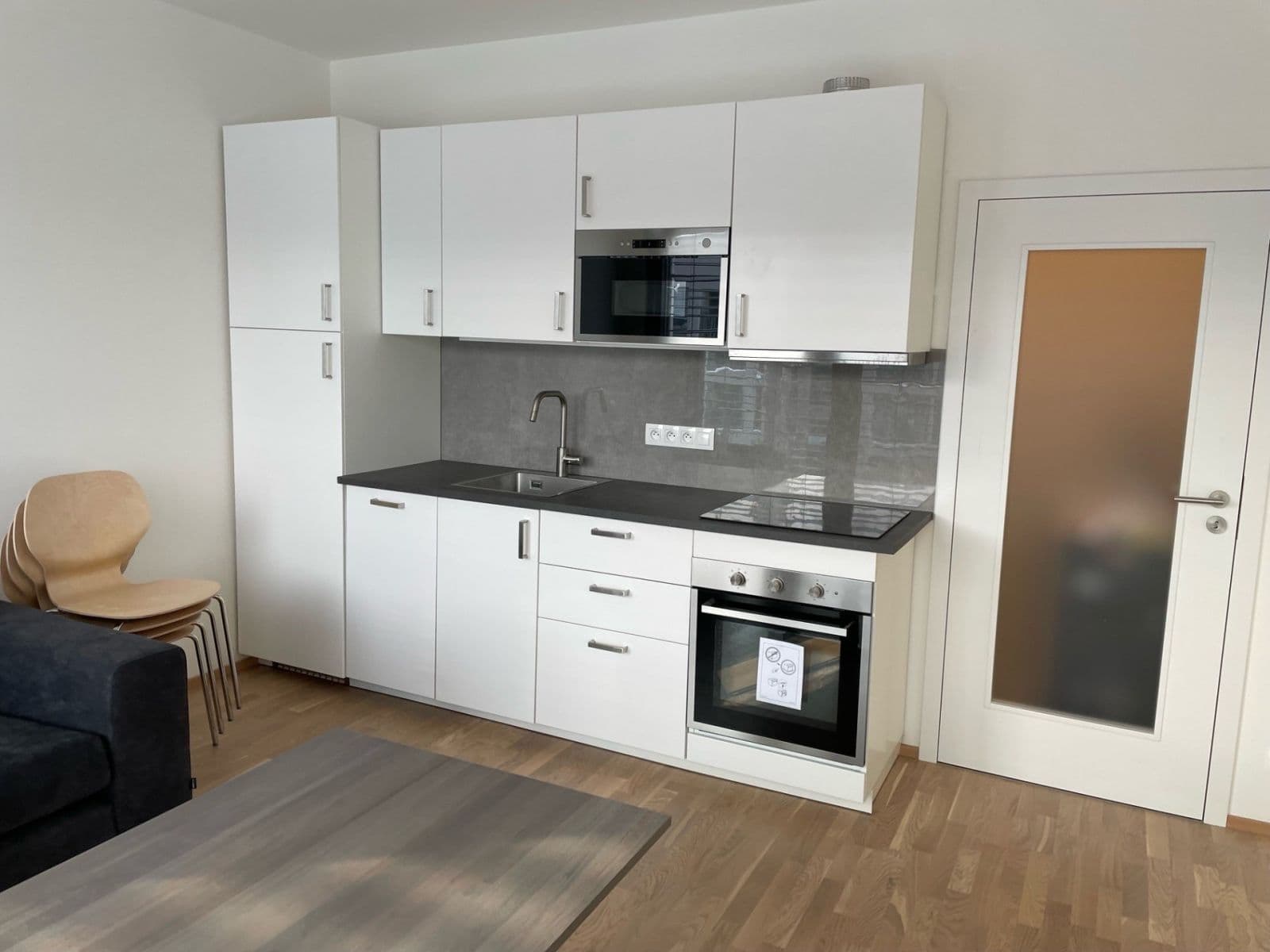 1 bedroom with open-plan kitchen flat to rent, 38 m², Breitfeldova, Prague, Prague 1 bedroom with open-plan kitchen flat to rent, 38 m², Breitfeldova, Prague, Prague