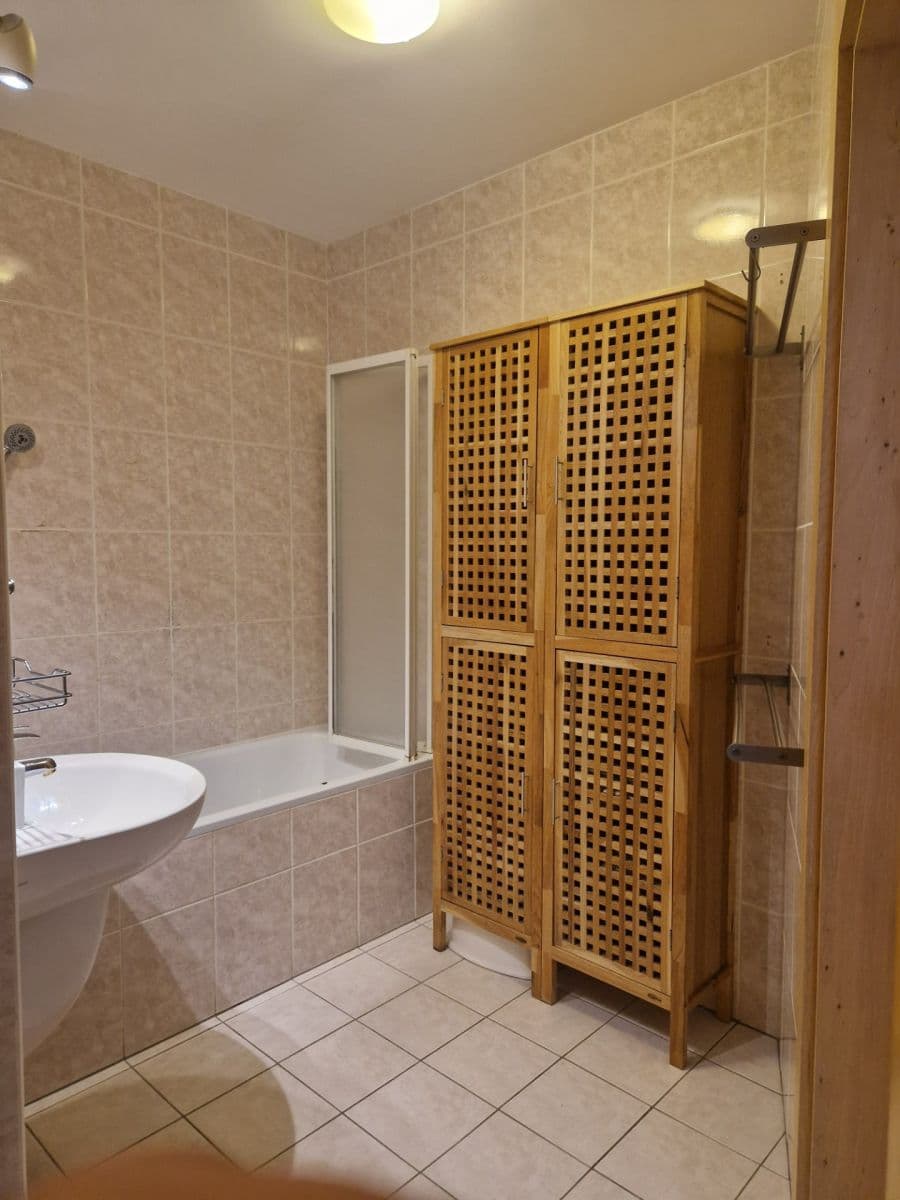 2 bedroom with open-plan kitchen flat to rent, 78 m², Kettnerova, Prague, Prague 2 bedroom with open-plan kitchen flat to rent, 78 m², Kettnerova, Prague, Prague