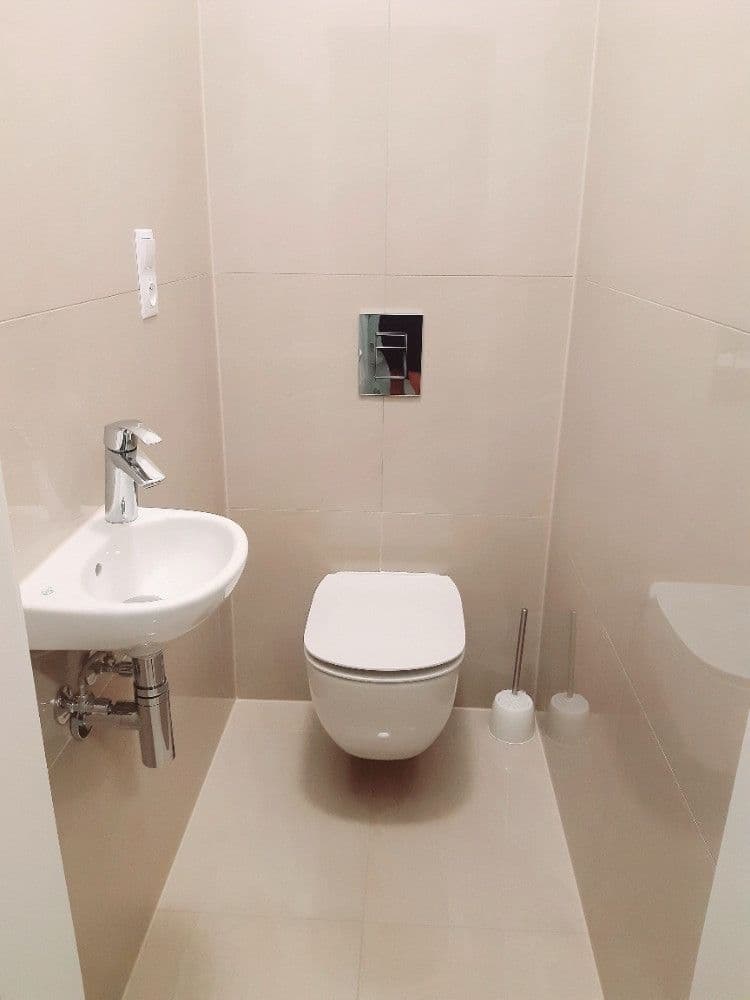 4 bedroom flat to rent, 150 m², Na Zlaté stoce, České Budějovice, Jihočeský Region 4 bedroom flat to rent, 150 m², Na Zlaté stoce, České Budějovice, Jihočeský Region