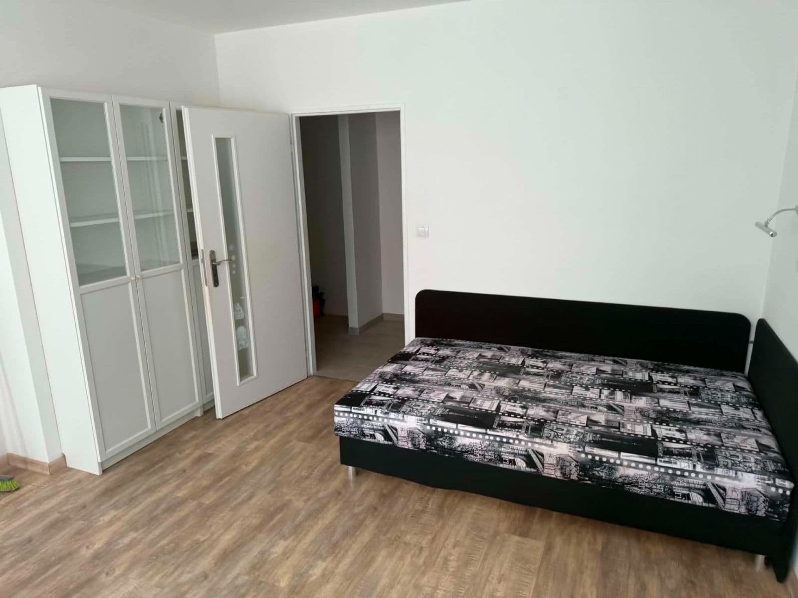 Studio flat to rent, 28 m², Na Kocínce, Prague, Prague Studio flat to rent, 28 m², Na Kocínce, Prague, Prague