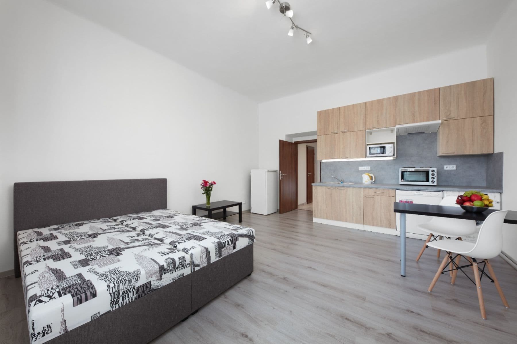 Studio flat to rent, 32 m², U Skládky, Prague, Prague Studio flat to rent, 32 m², U Skládky, Prague, Prague