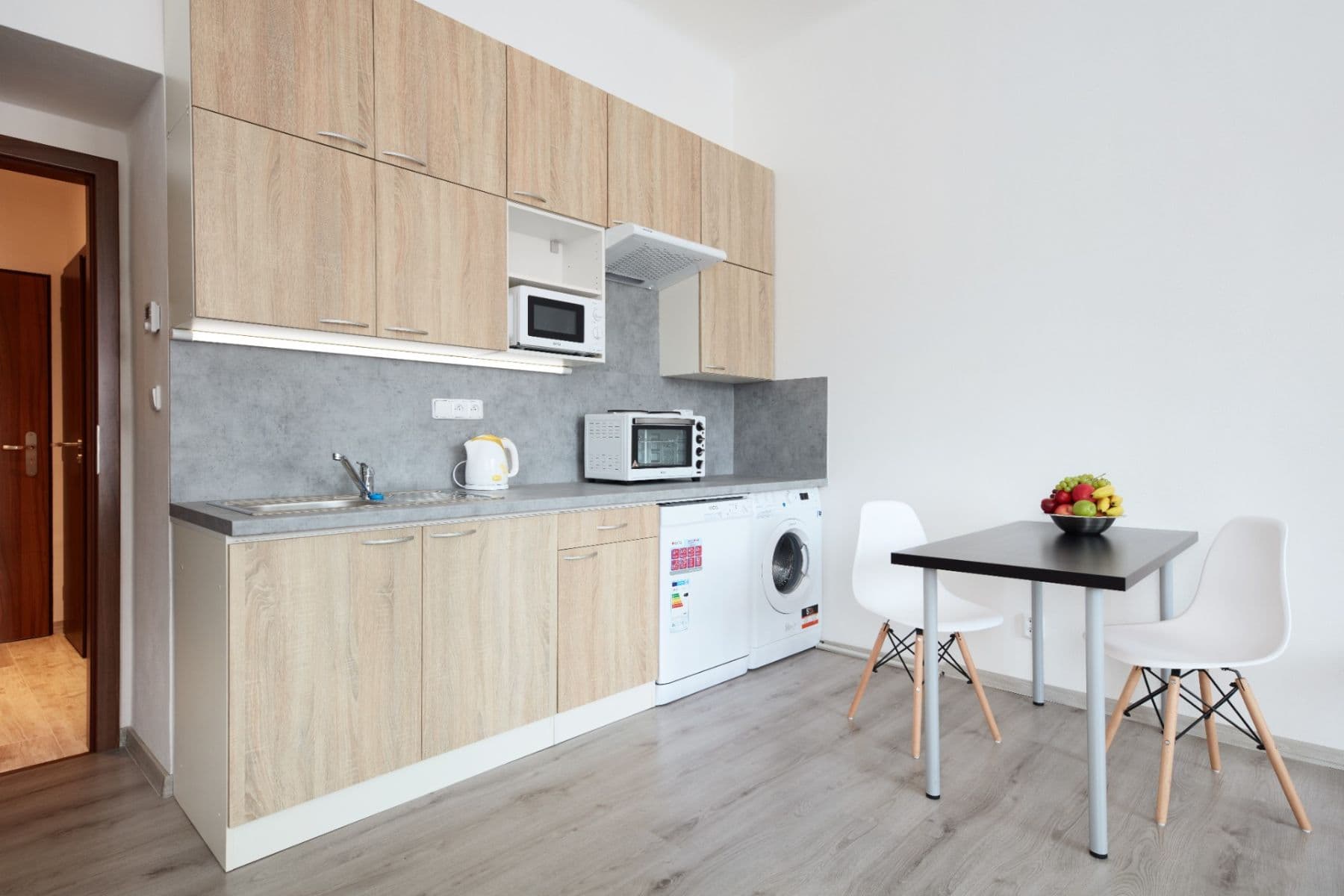 Studio flat to rent, 32 m², U Skládky, Prague, Prague Studio flat to rent, 32 m², U Skládky, Prague, Prague