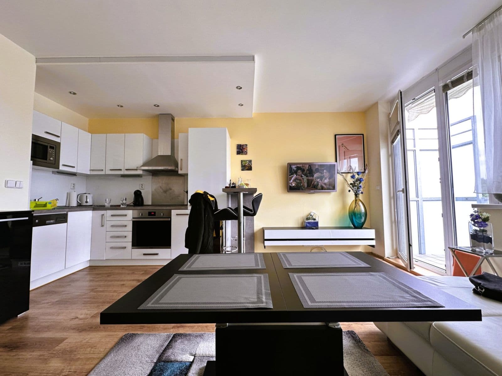 1 bedroom with open-plan kitchen flat to rent, 48 m², Jeřabinová, Prague, Prague 1 bedroom with open-plan kitchen flat to rent, 48 m², Jeřabinová, Prague, Prague