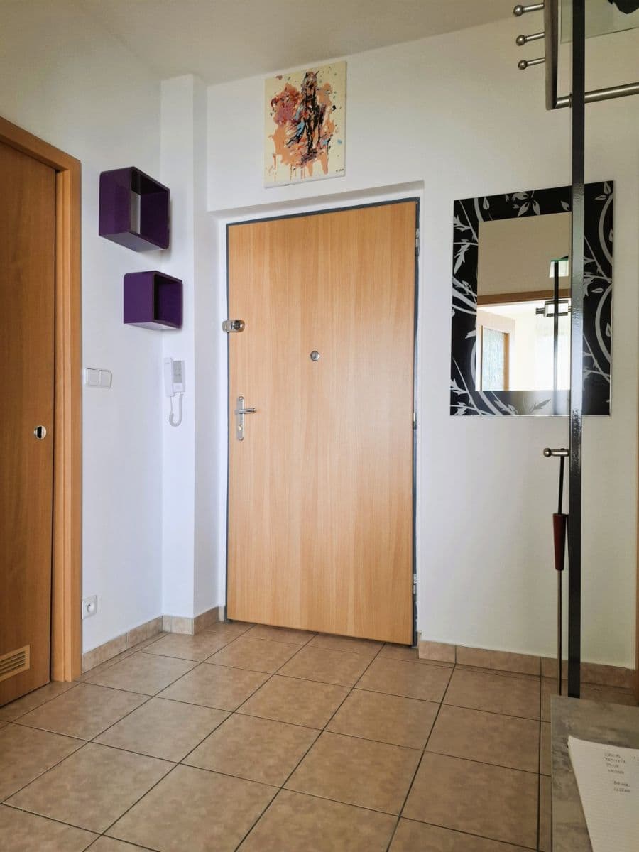 1 bedroom with open-plan kitchen flat to rent, 48 m², Jeřabinová, Prague, Prague 1 bedroom with open-plan kitchen flat to rent, 48 m², Jeřabinová, Prague, Prague