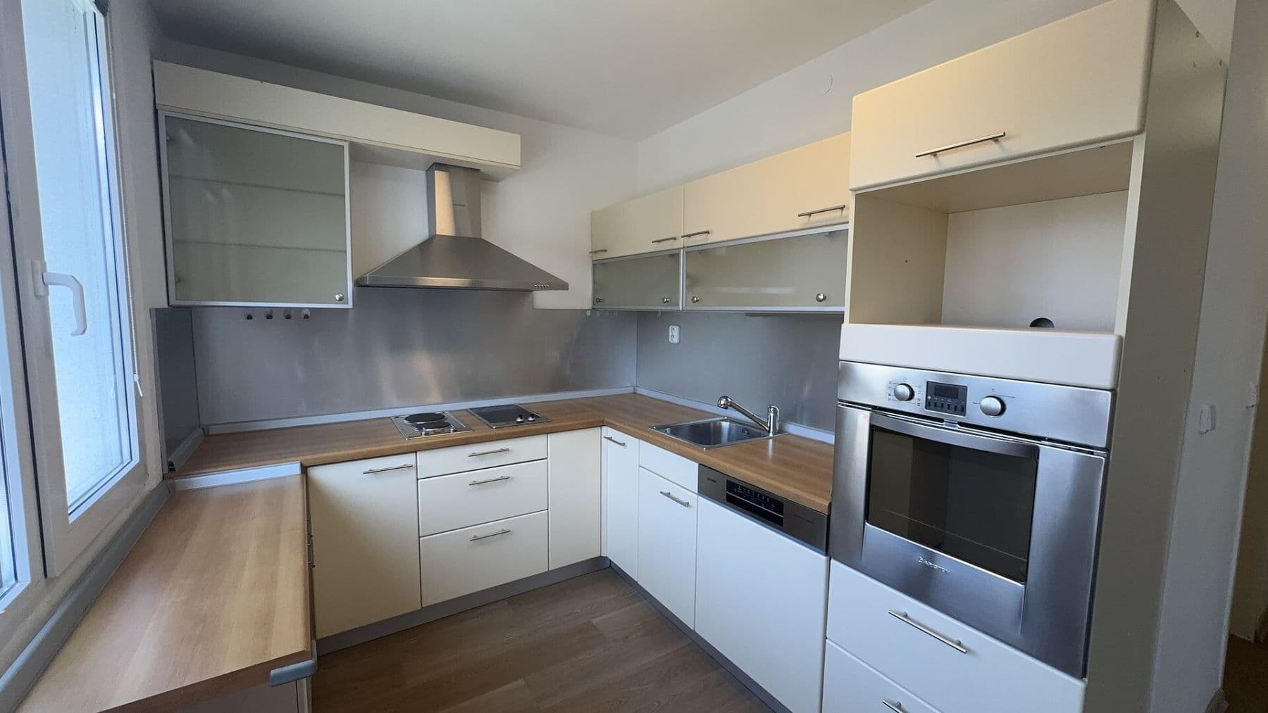 3 bedroom flat to rent, 84 m², Roháčova, Český Brod, Středočeský Region 3 bedroom flat to rent, 84 m², Roháčova, Český Brod, Středočeský Region