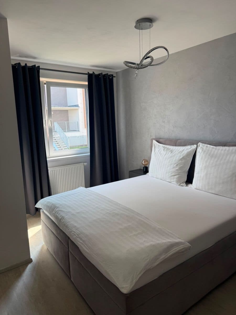 1 bedroom with open-plan kitchen flat to rent, 54 m², Želetická, Prague, Prague 1 bedroom with open-plan kitchen flat to rent, 54 m², Želetická, Prague, Prague