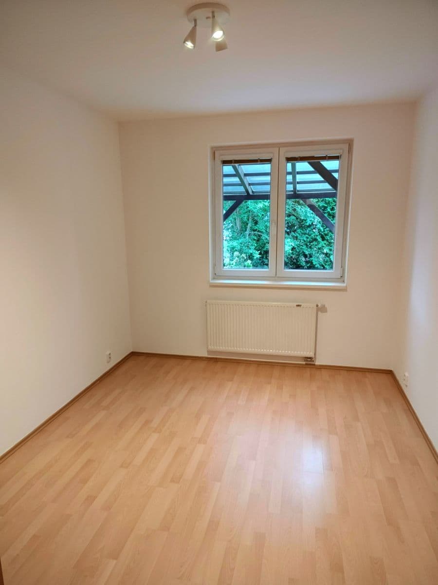 1 bedroom with open-plan kitchen flat to rent, 53 m², Lysolajská, Horoměřice, Středočeský Region 1 bedroom with open-plan kitchen flat to rent, 53 m², Lysolajská, Horoměřice, Středočeský Region
