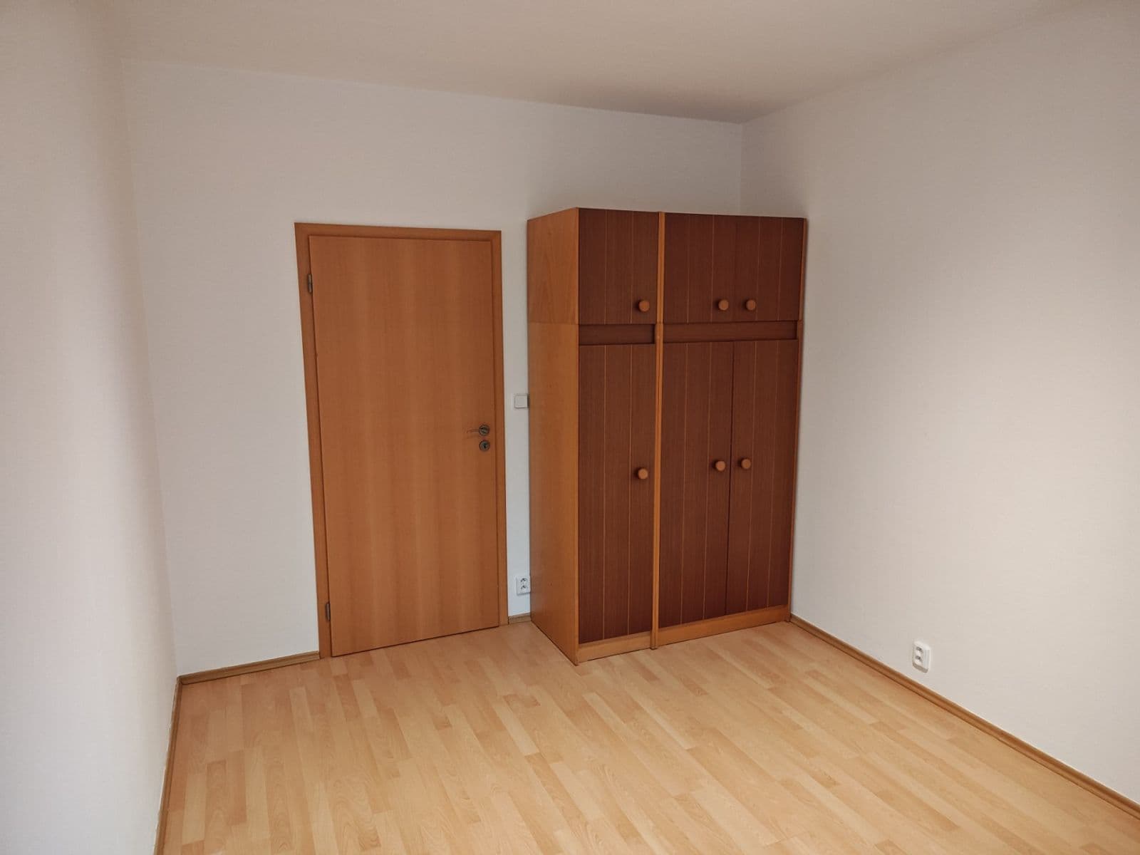 1 bedroom with open-plan kitchen flat to rent, 53 m², Lysolajská, Horoměřice, Středočeský Region 1 bedroom with open-plan kitchen flat to rent, 53 m², Lysolajská, Horoměřice, Středočeský Region