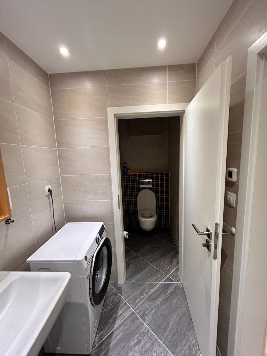 Small studio flat to rent, 35 m², Olšanská, Prague, Prague Small studio flat to rent, 35 m², Olšanská, Prague, Prague