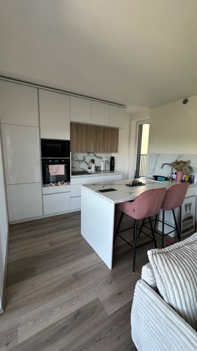 2 bedroom with open-plan kitchen flat to rent, 70 m², Ve Lhotce, Prague, Prague 2 bedroom with open-plan kitchen flat to rent, 70 m², Ve Lhotce, Prague, Prague
