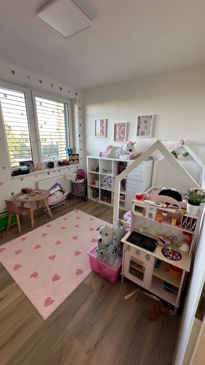 2 bedroom with open-plan kitchen flat to rent, 70 m², Ve Lhotce, Prague, Prague 2 bedroom with open-plan kitchen flat to rent, 70 m², Ve Lhotce, Prague, Prague