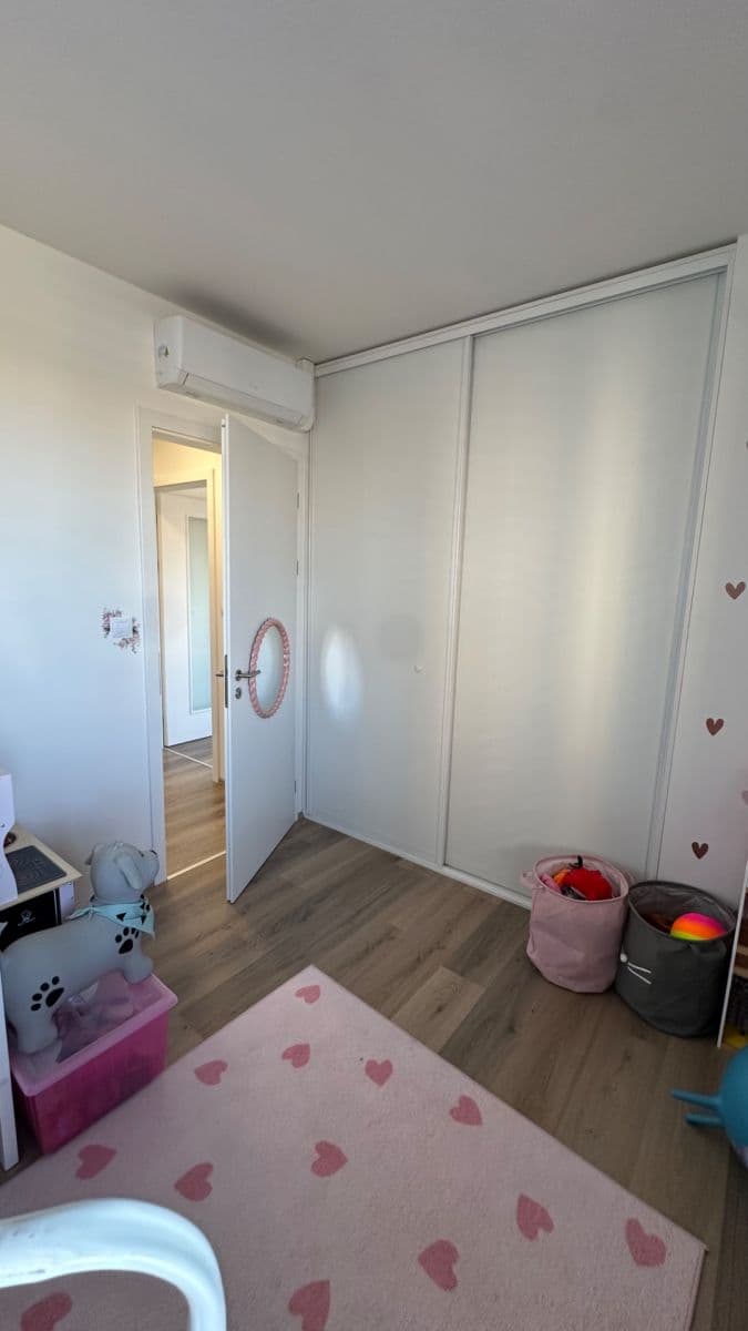 2 bedroom with open-plan kitchen flat to rent, 70 m², Ve Lhotce, Prague, Prague 2 bedroom with open-plan kitchen flat to rent, 70 m², Ve Lhotce, Prague, Prague