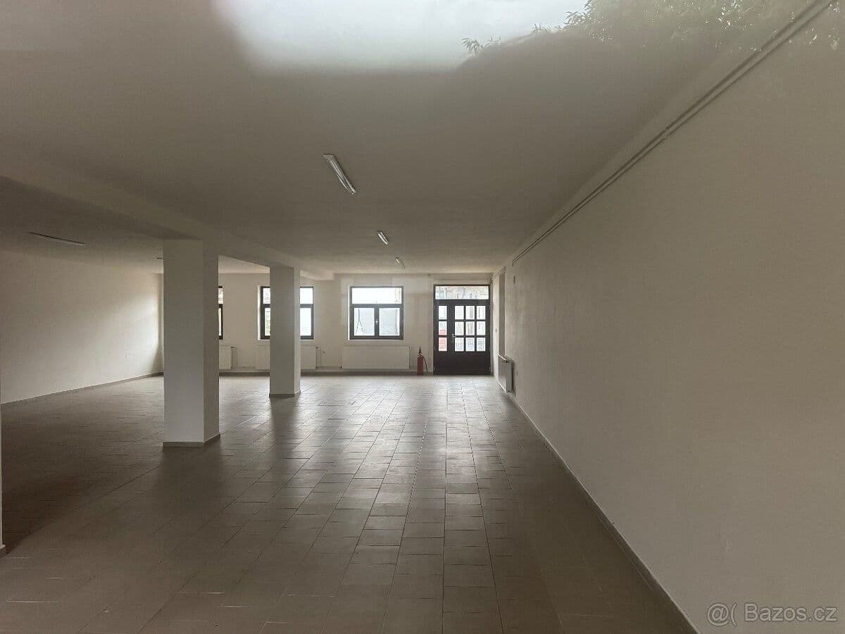 non-residential property to rent, 185 m², Zahradní, Rakvice, Jihomoravský Region non-residential property to rent, 185 m², Zahradní, Rakvice, Jihomoravský Region