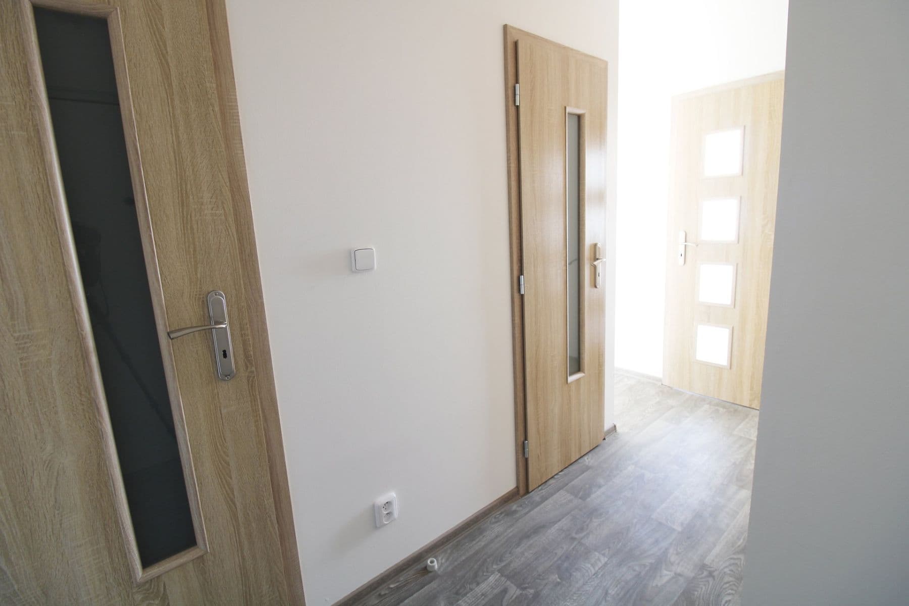 1 bedroom with open-plan kitchen flat to rent, 40 m², Vitry, Kladno, Středočeský Region 1 bedroom with open-plan kitchen flat to rent, 40 m², Vitry, Kladno, Středočeský Region