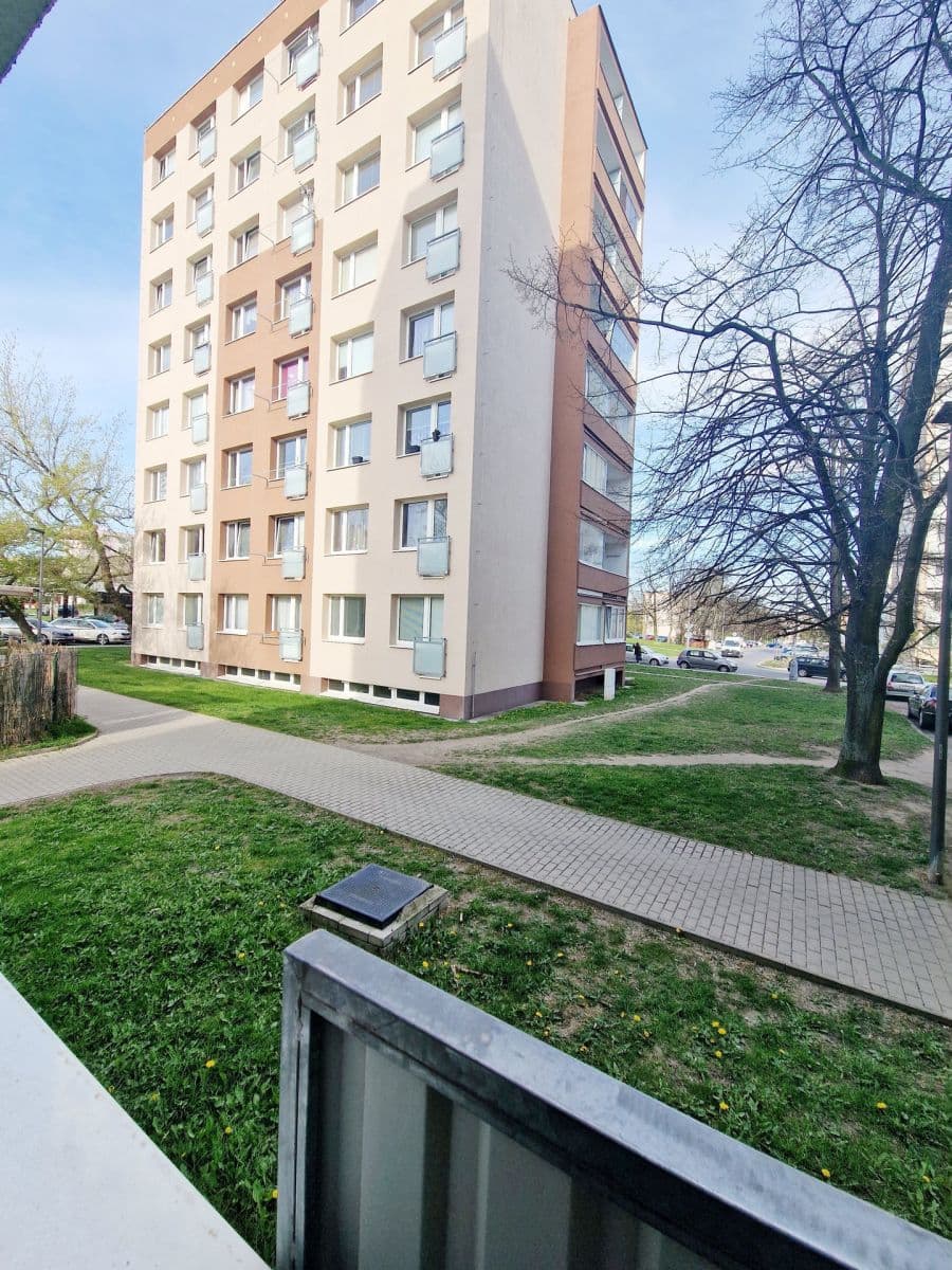 1 bedroom with open-plan kitchen flat to rent, 40 m², Vitry, Kladno, Středočeský Region 1 bedroom with open-plan kitchen flat to rent, 40 m², Vitry, Kladno, Středočeský Region