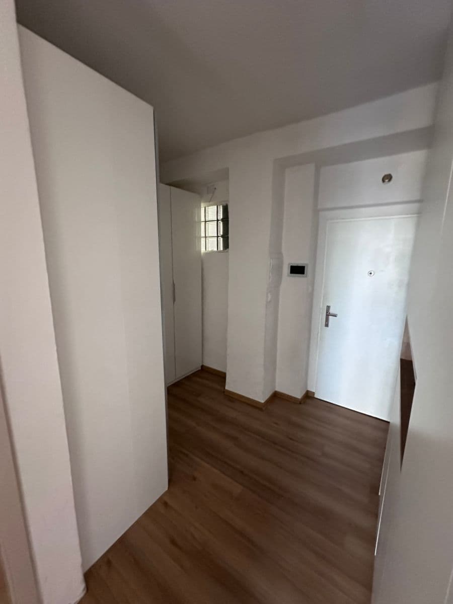 2 bedroom with open-plan kitchen flat to rent, 74 m², Botanická, Brno, Jihomoravský Region 2 bedroom with open-plan kitchen flat to rent, 74 m², Botanická, Brno, Jihomoravský Region